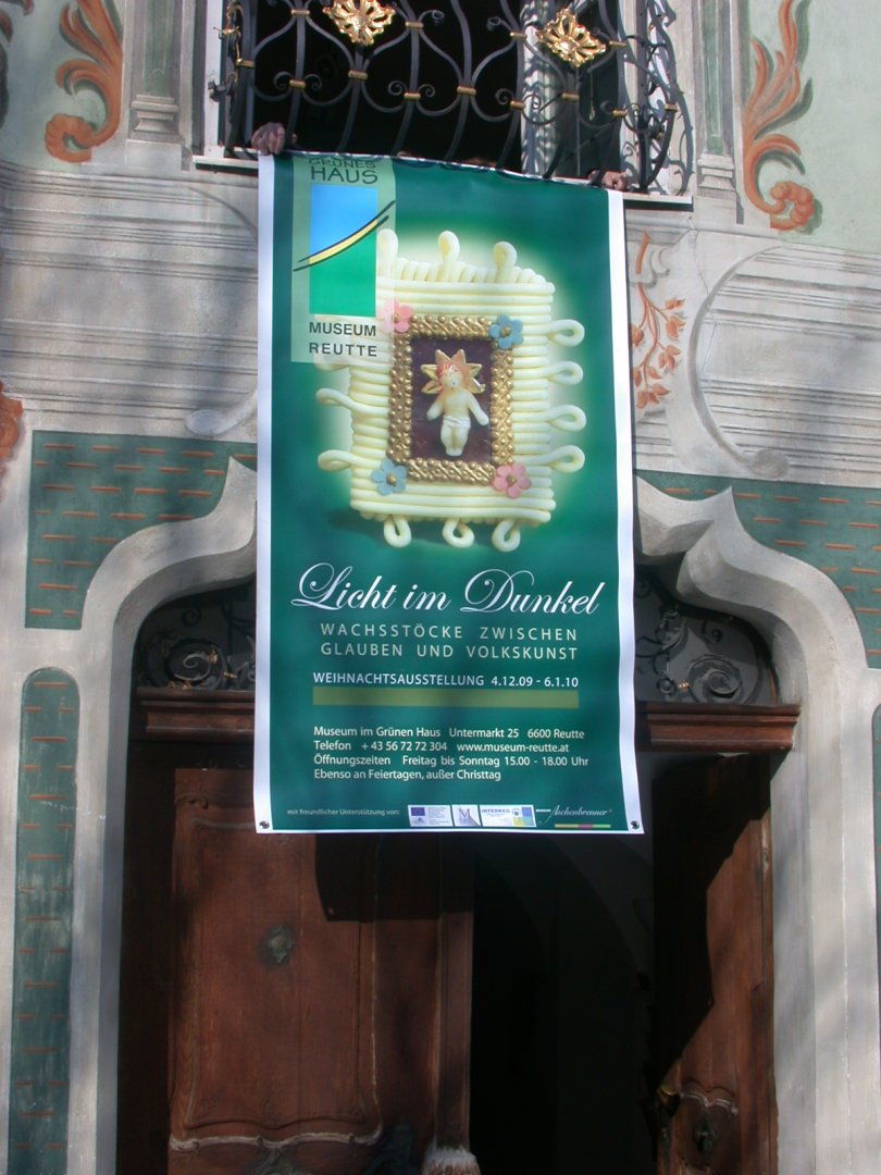 Banner der Ausstellung am Museum Reutte