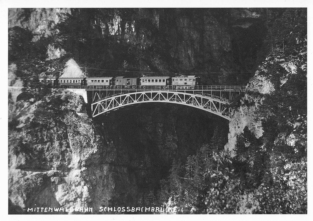 Personenzug auf Schlossbachbrücke um 1930